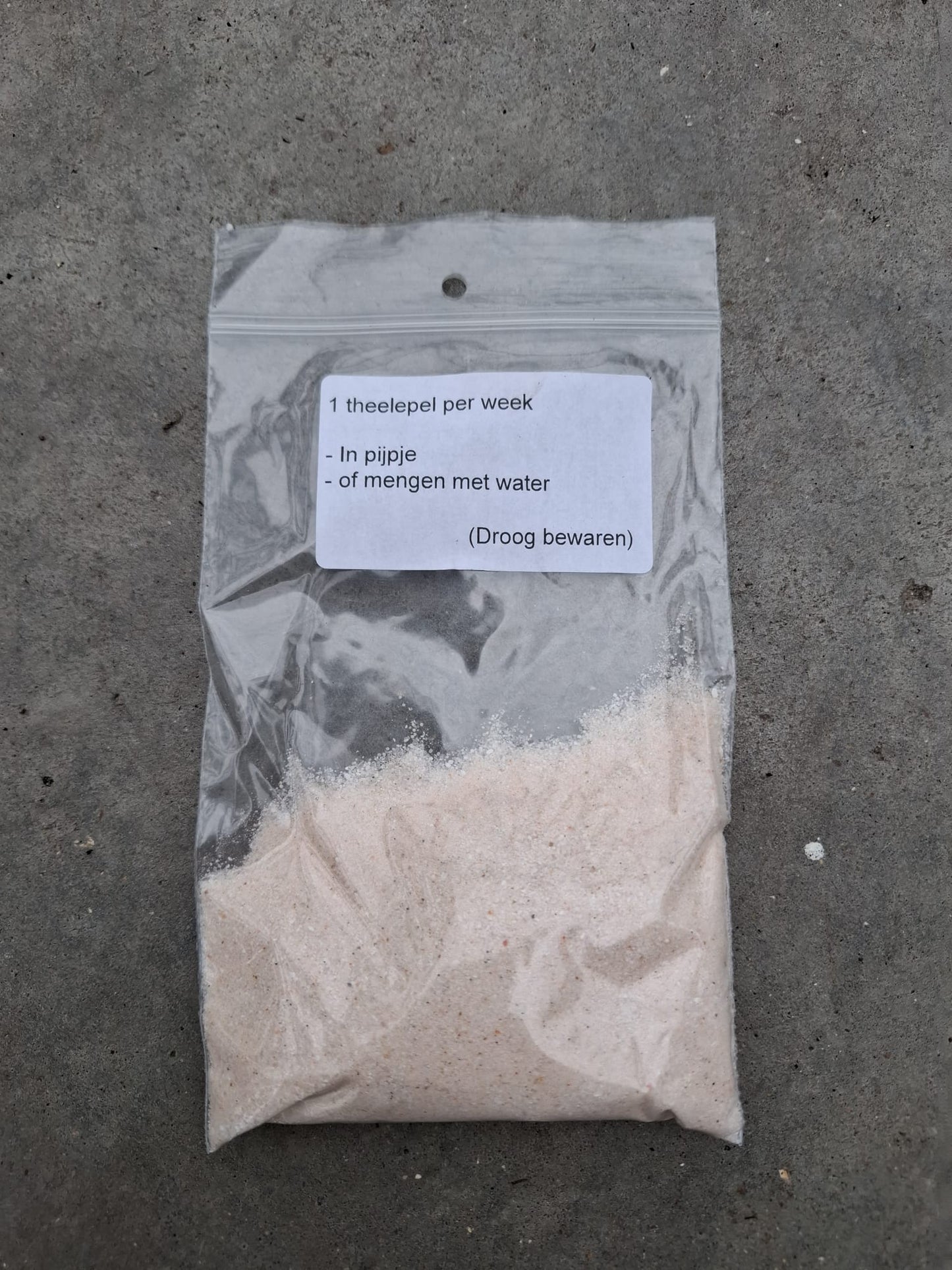 1 zakje wandhanger voeding